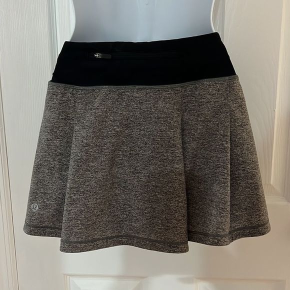 Lululemon skort size 8 - Picture 2 of 8